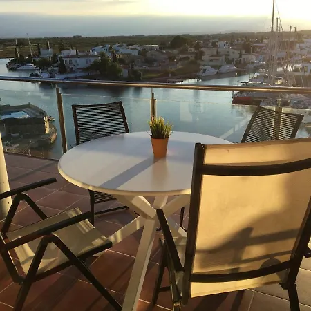 Vue Panoramique Sur La Mediterrannee, Sur Canal & Proche Roses