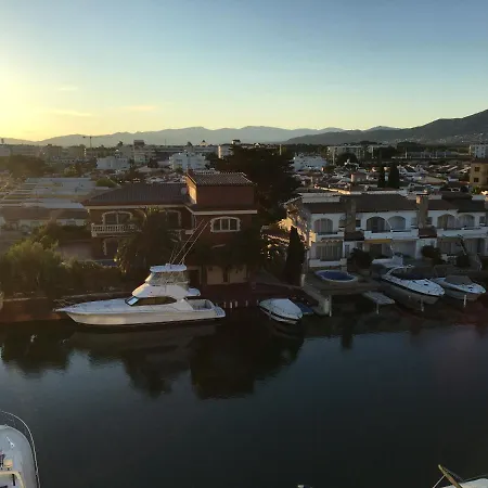 Apartamento Vue Panoramique Sur La Mediterrannee, Sur Canal & Proche Roses
