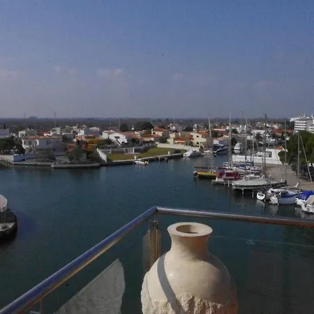 Vue Panoramique Sur La Mediterrannee, Sur Canal & Proche * Roses