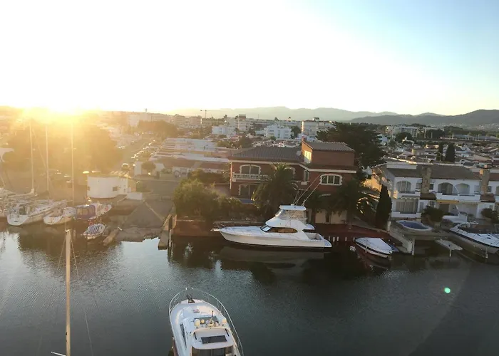 Vue Panoramique Sur La Mediterrannee, Sur Canal & Proche * Roses
